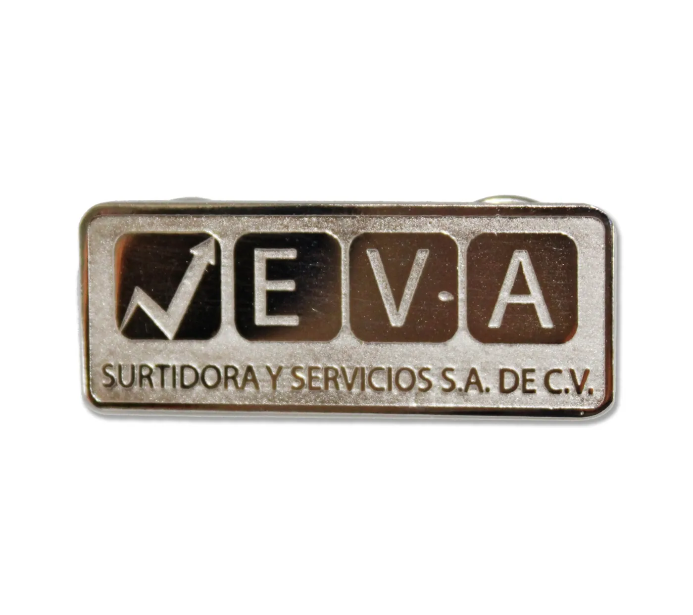 Pin rectangular con logotipo a color de EVA Surtidora y Servicios