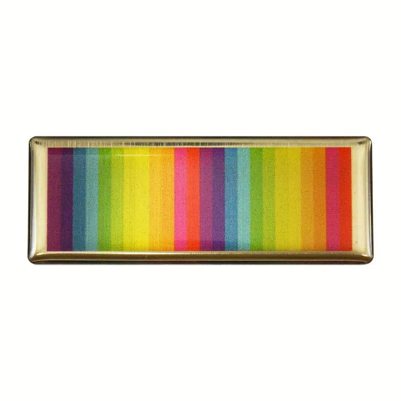 Gafete premium acabado dorado personalizado — muestra 34