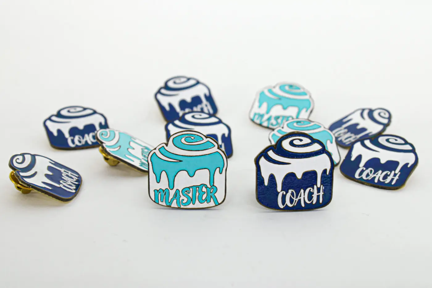 Pines metálicos personalizados para Cinnabon