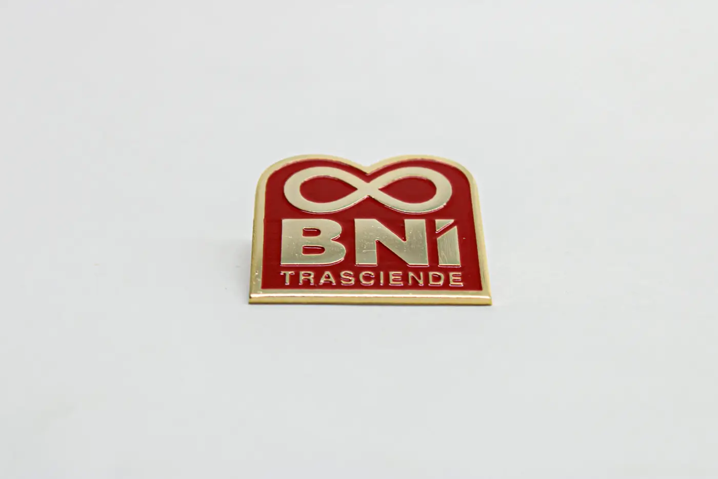 Pines metálicos personalizados para BNI