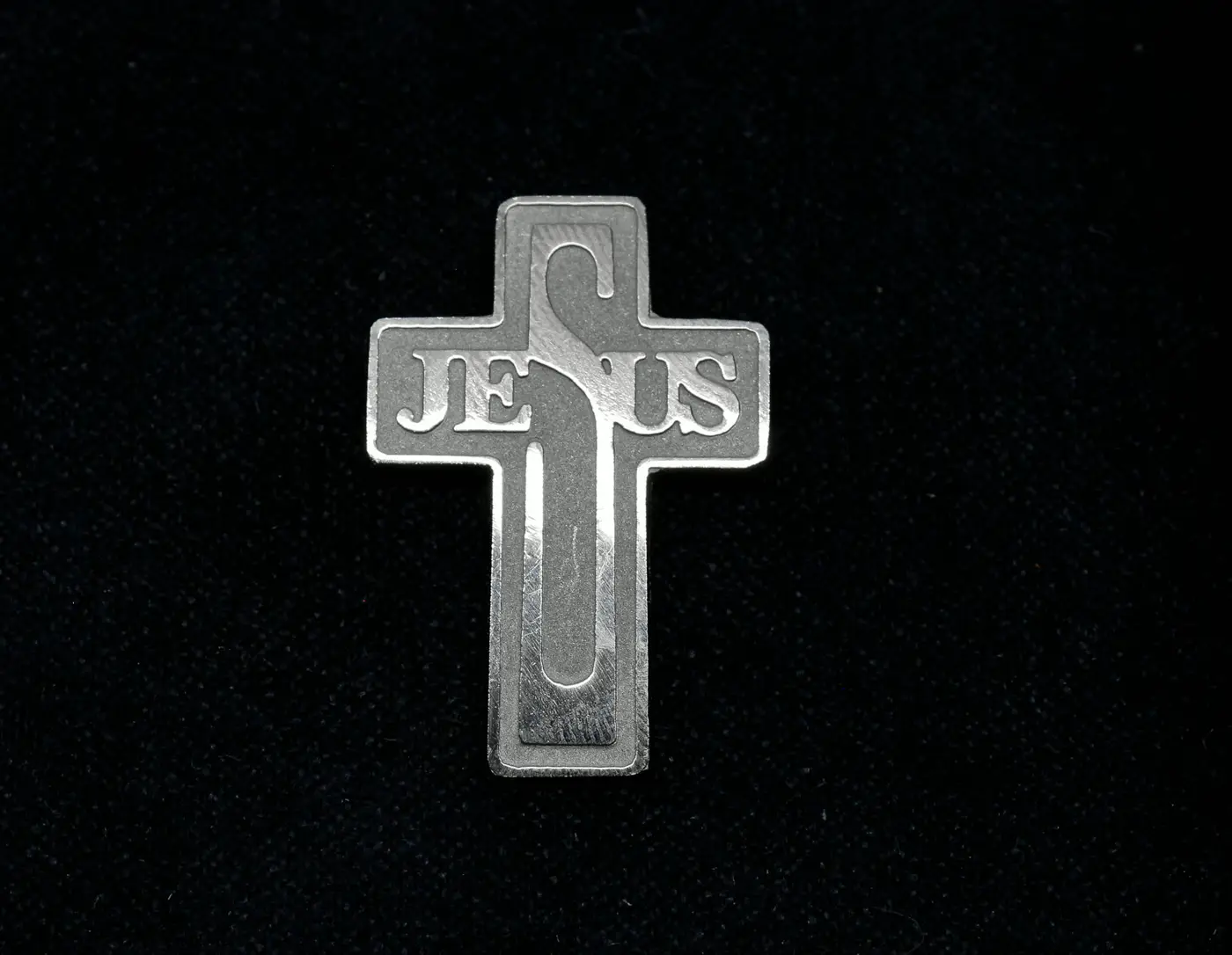 Pines metálicos personalizados para De Jesús