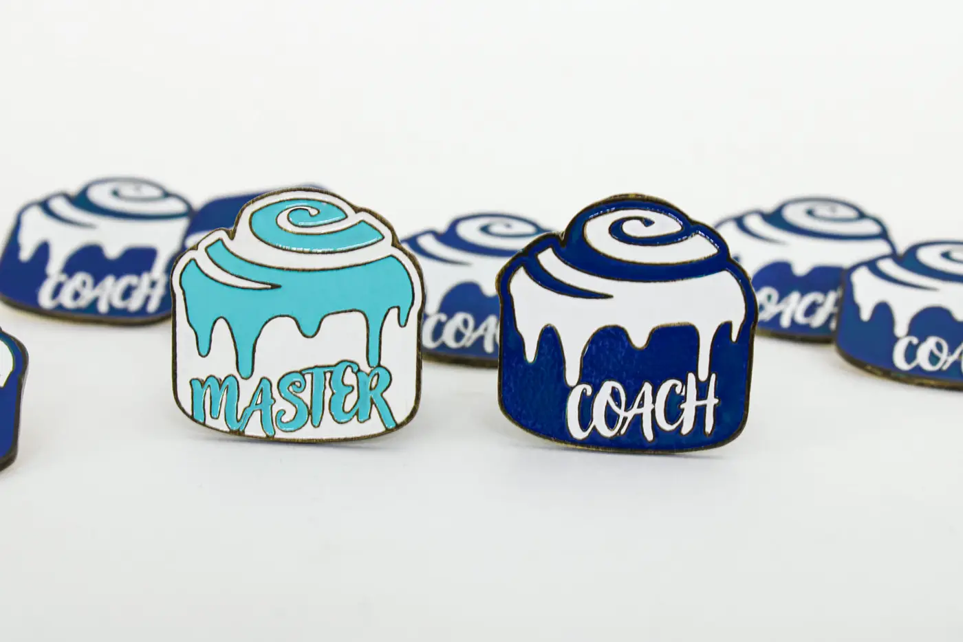 Pines metálicos personalizados para Cinnabon