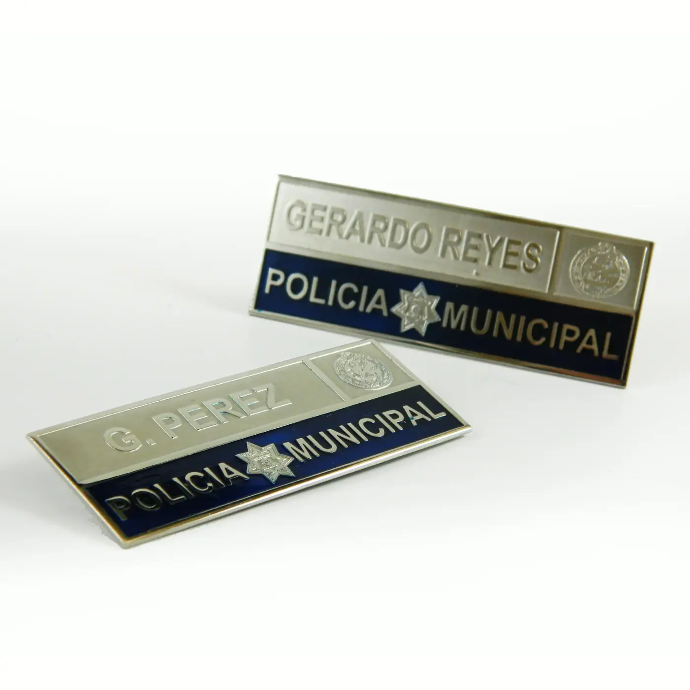Pines metálicos personalizados — muestra 3