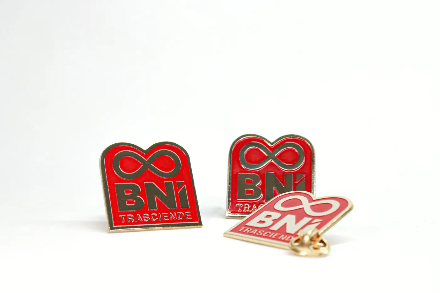 Pines metálicos personalizados para BNI