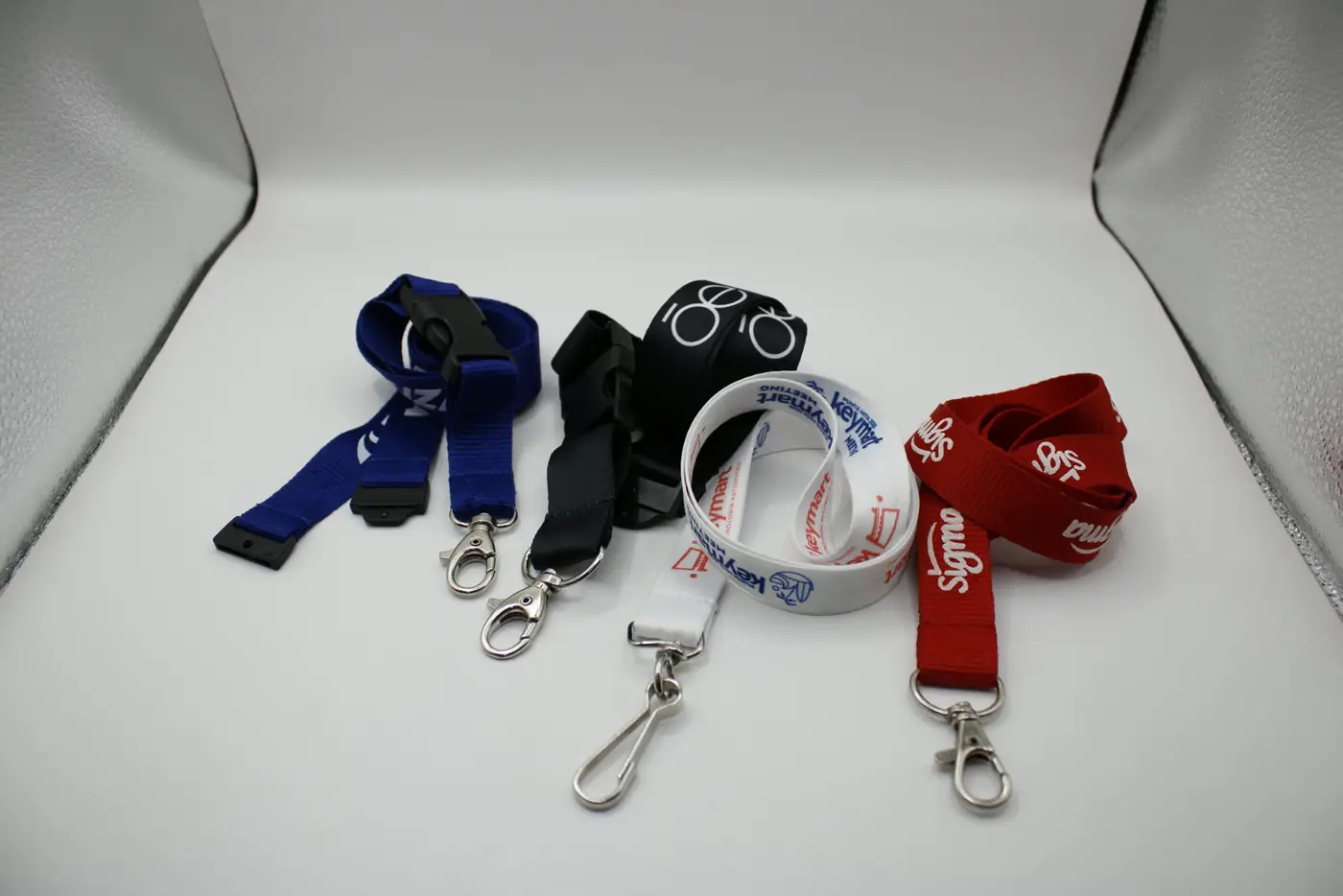 Cordones y portagafetes personalizados — muestra 4