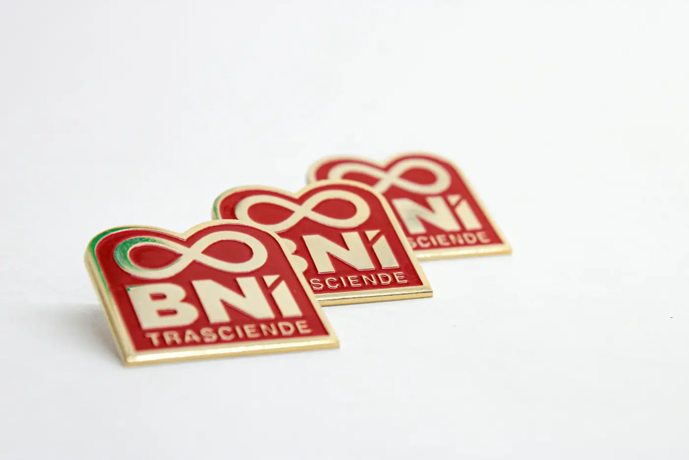 Pines metálicos personalizados para BNI
