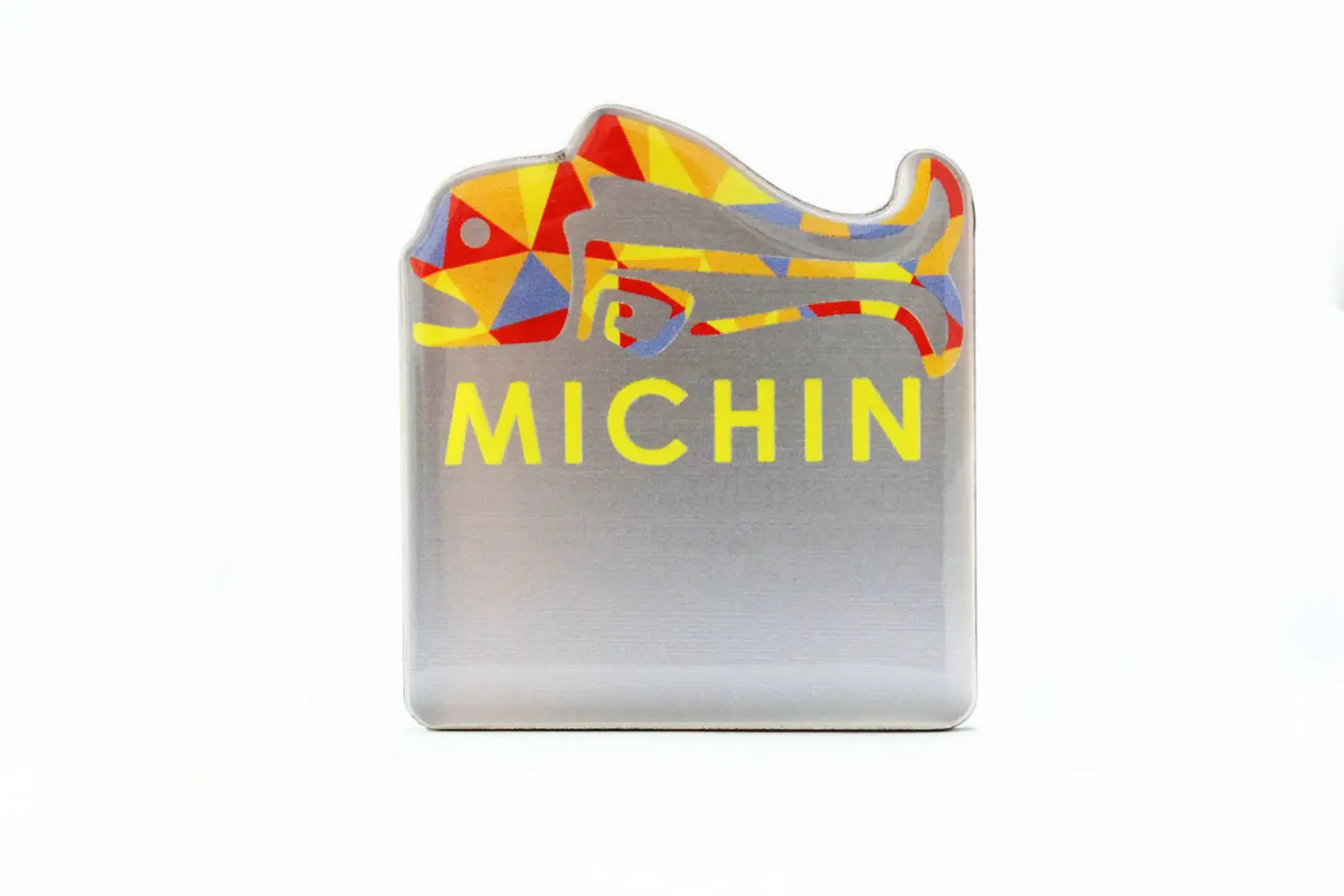Gafete premium acabado plata para Michin