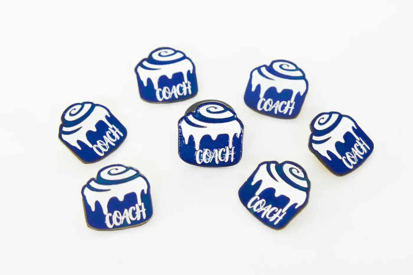 Pines metálicos personalizados para Cinnabon