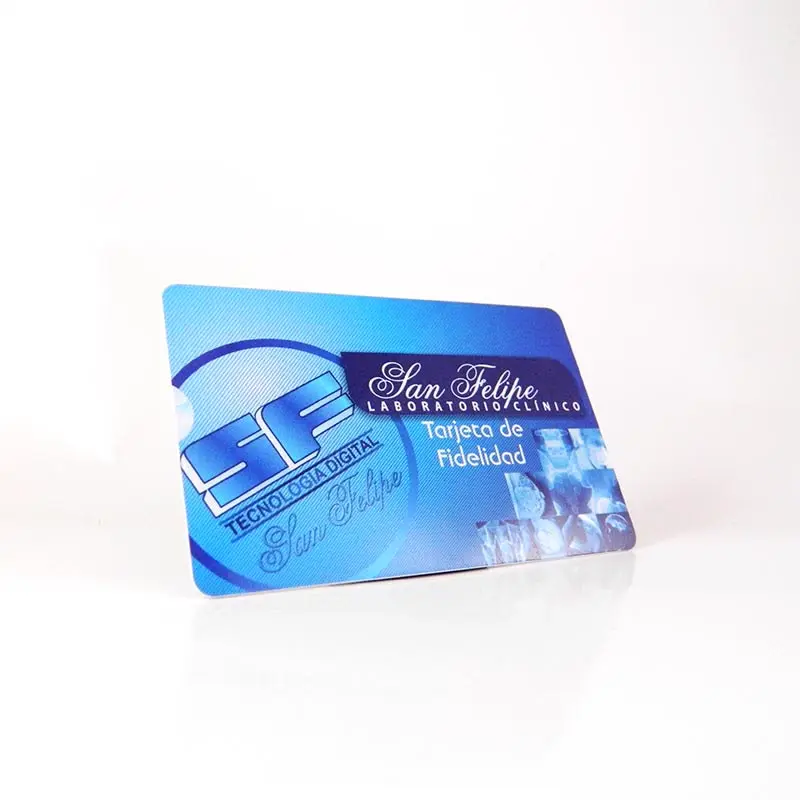 Credencial de PVC personalizada 4