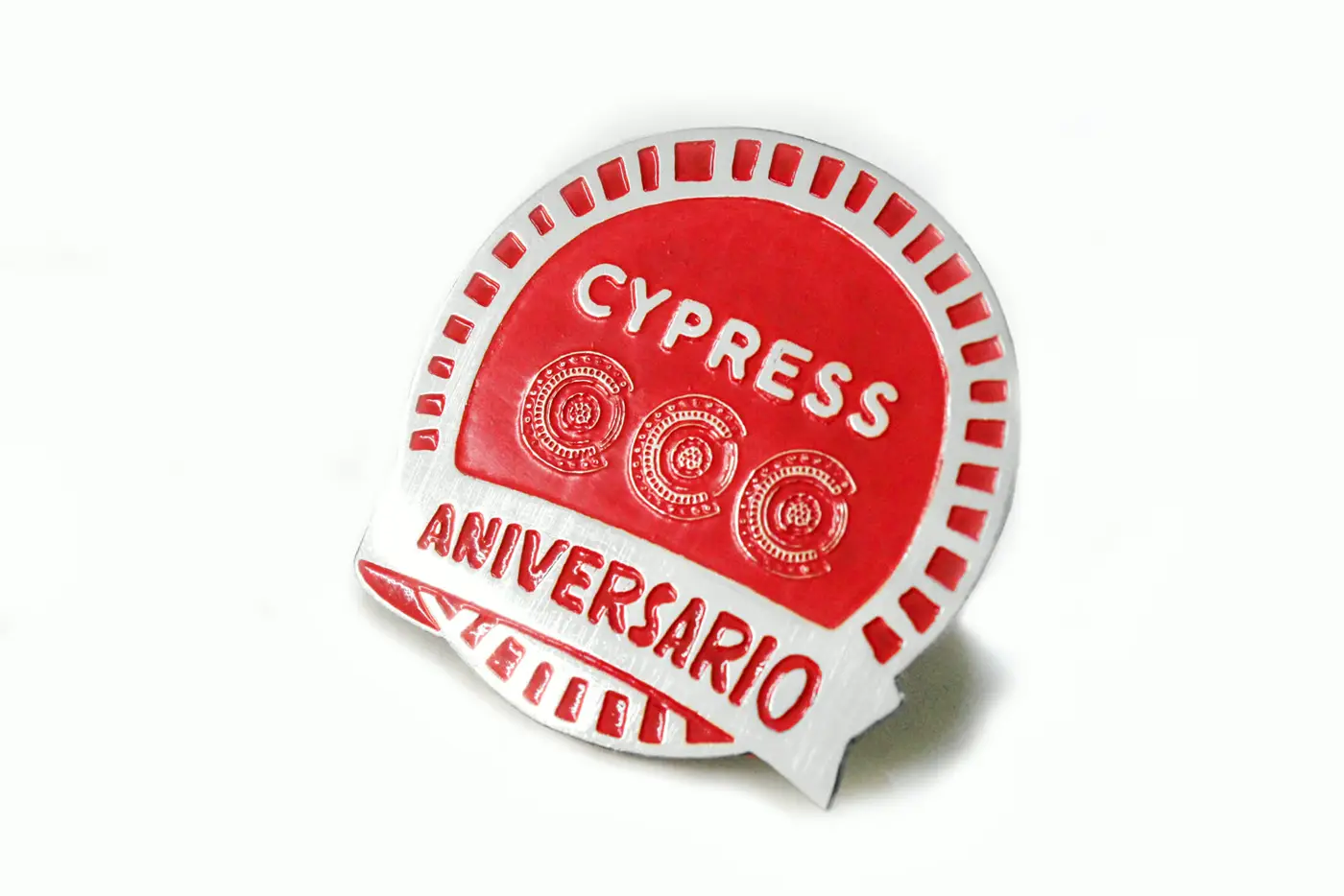 Pines metálicos personalizados para Cypress
