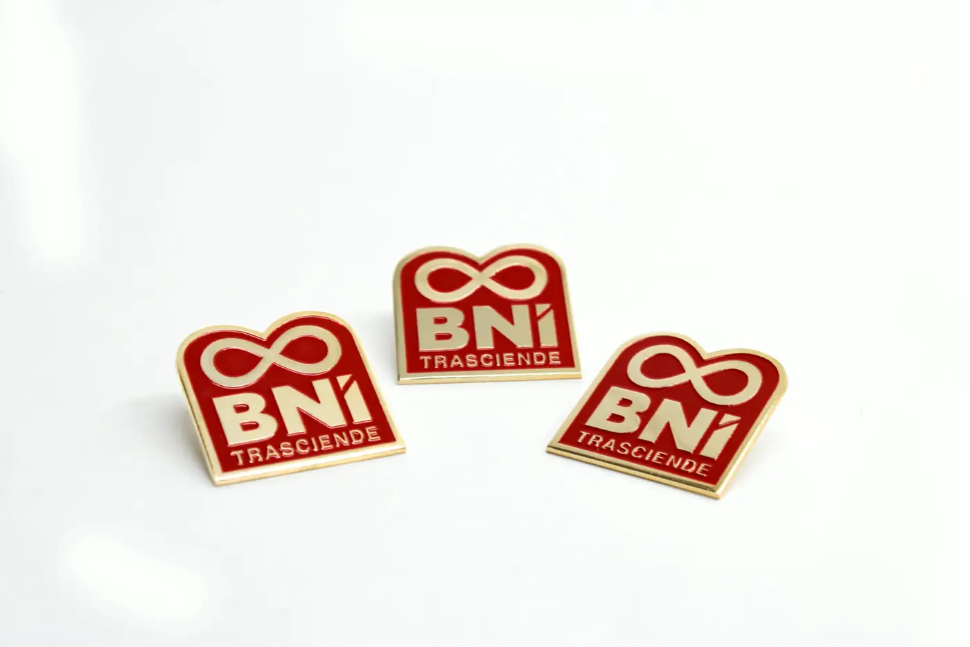 Pines metálicos personalizados para BNI