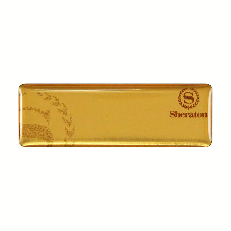 Gafete premium acabado dorado personalizado — muestra 48