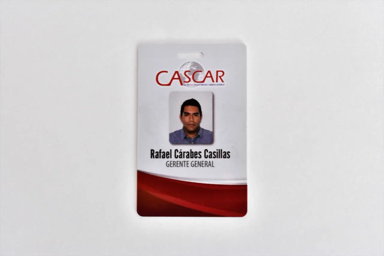 Credencial de PVC personalizada 14
