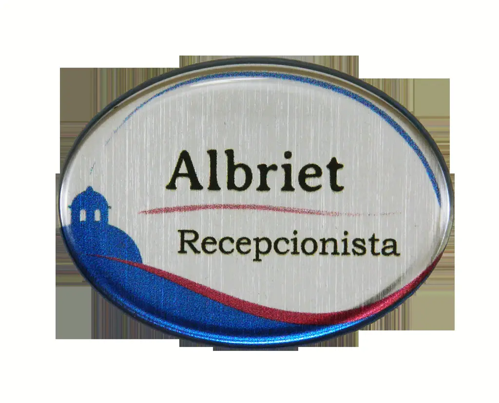 Gafete premium acabado plata personalizado — muestra 54